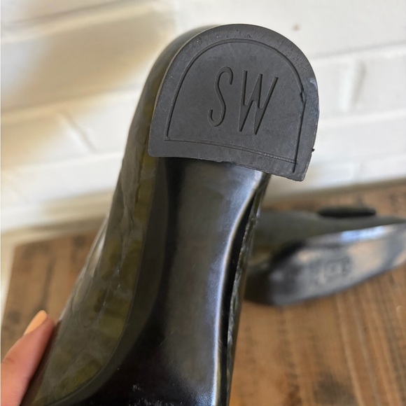 Stuart Weitzman Green Crocodile Mini Block Heels w/ Gold Accent, SZ 6.5N EUC! - Picture 8 of 9
